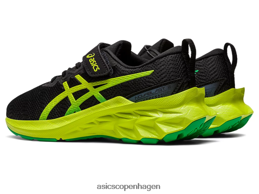 Asics novablast 2 førskole sort/limeskal Z206F64224