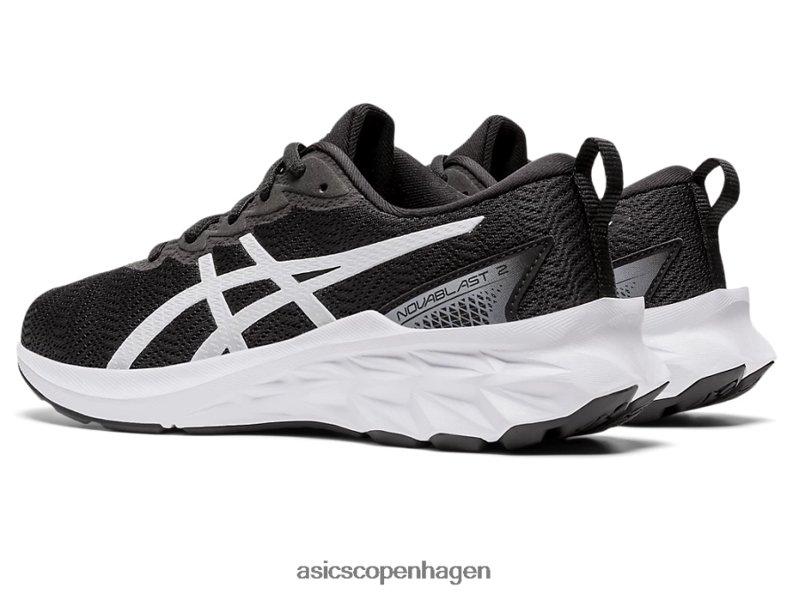 Asics novablast 2 klasse skole sort hvid Z206F64473