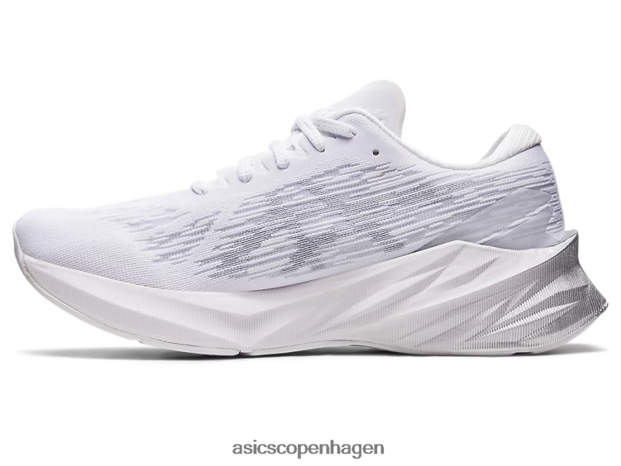 Asics novablast 3 hvid/piemontegrå Z206F62405