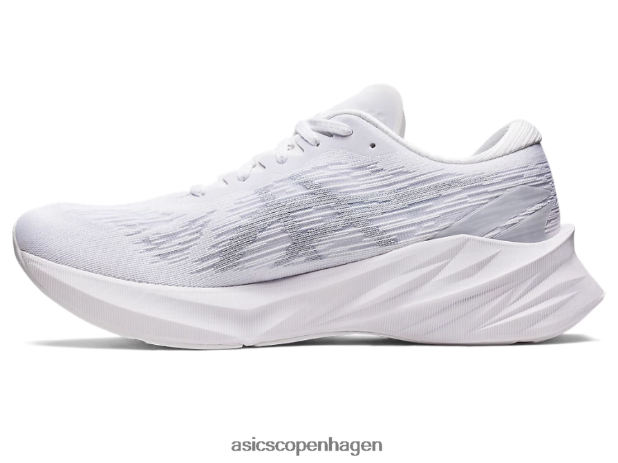 Asics novablast 3 hvid/piemontegrå Z206F6402