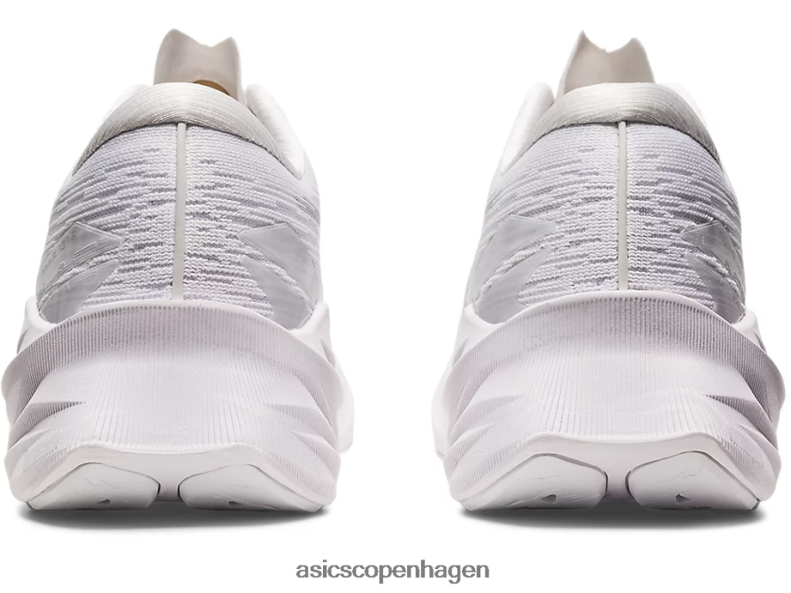 Asics novablast 3 hvid/piemontegrå Z206F6402