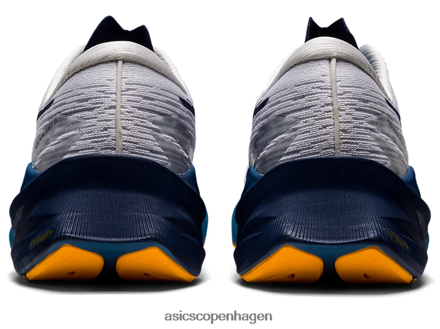 Asics novablast 3 hvidt/dybt hav Z206F6925