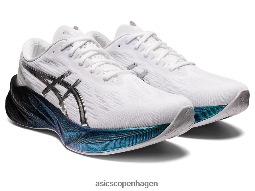 Asics novablast 3 platin hvid/ren sølv Z206F6948
