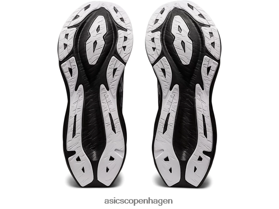 Asics novablast 3 sort hvid Z206F6931