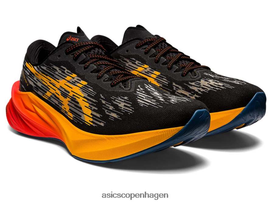 Asics novablast 3 sort/rav Z206F6939