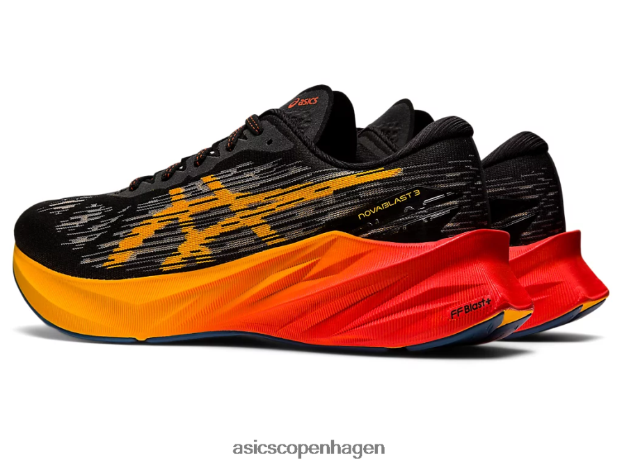 Asics novablast 3 sort/rav Z206F6939